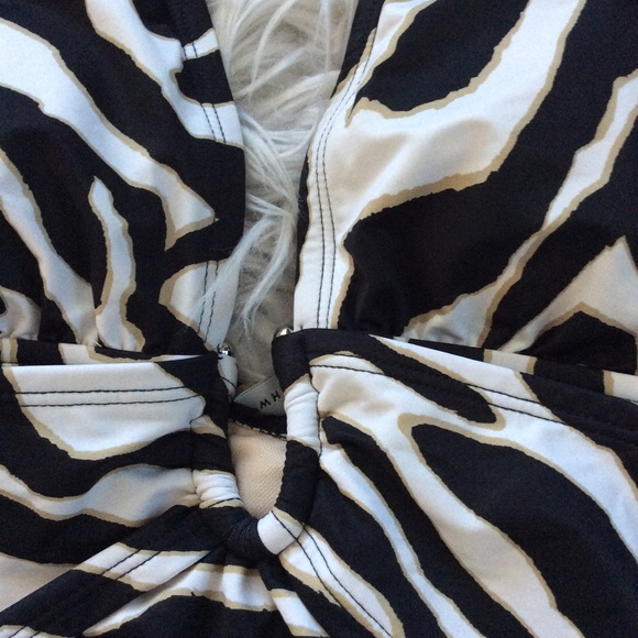 🔥SALE🔥 NWOT WHBM Zebra Print One Piece Swimsuit - Picture 5 of 7